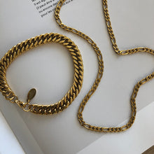 Load image into Gallery viewer, CHLOÉ