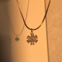 Load image into Gallery viewer, BELLE