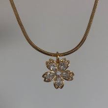 Load image into Gallery viewer, CAMELIA